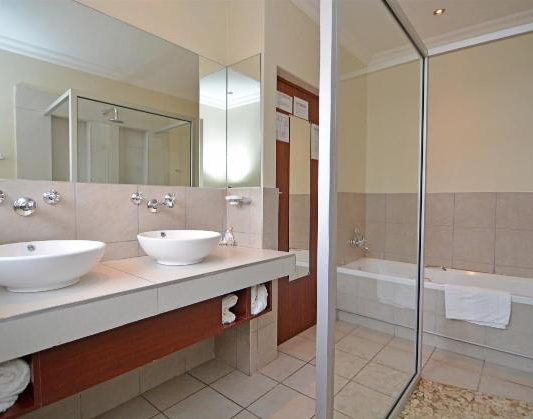 Moremi Bathroom whole